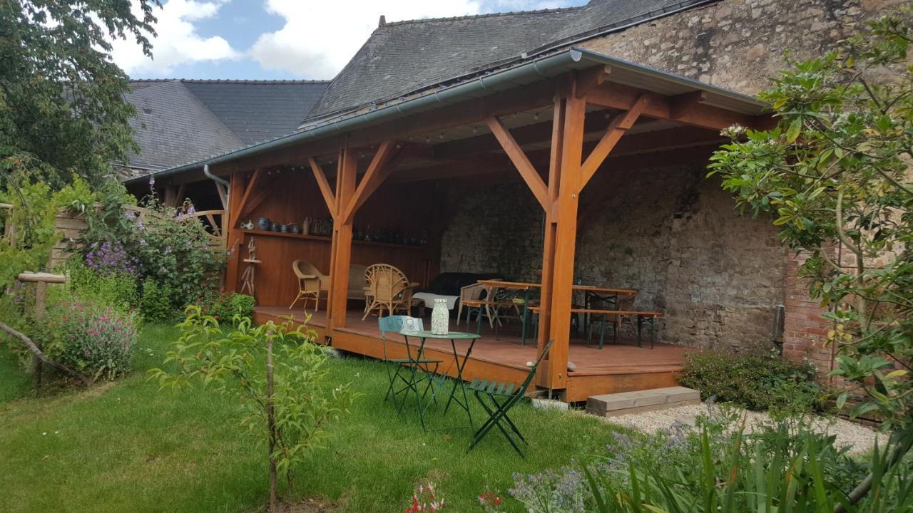 Les Hirondelles Hotel Sainte-Suzanne  Luaran gambar